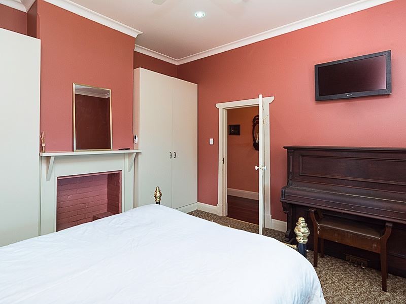 12 Robert Street, Woodside SA 5244