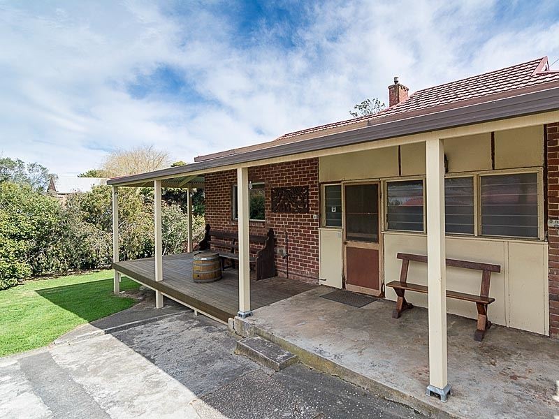 12 Robert Street, Woodside SA 5244
