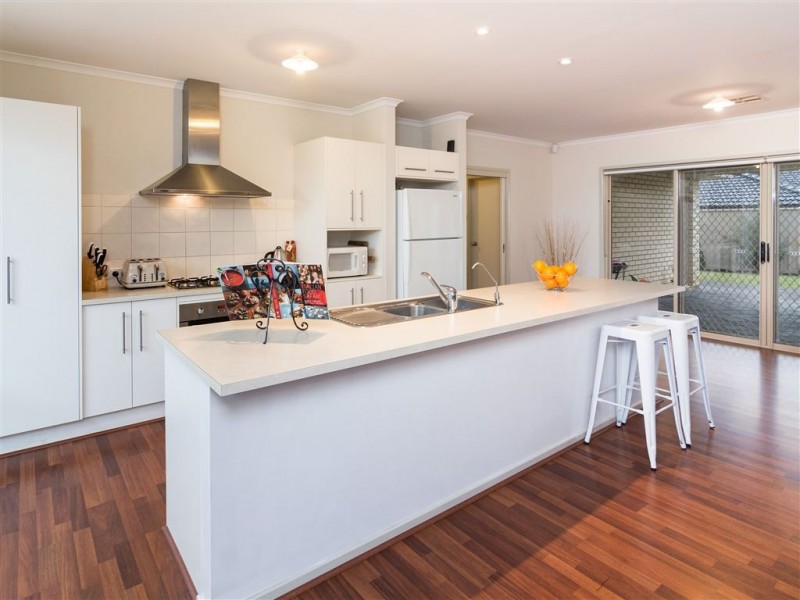 16 Belmont Crescent, Mount Barker SA 5251