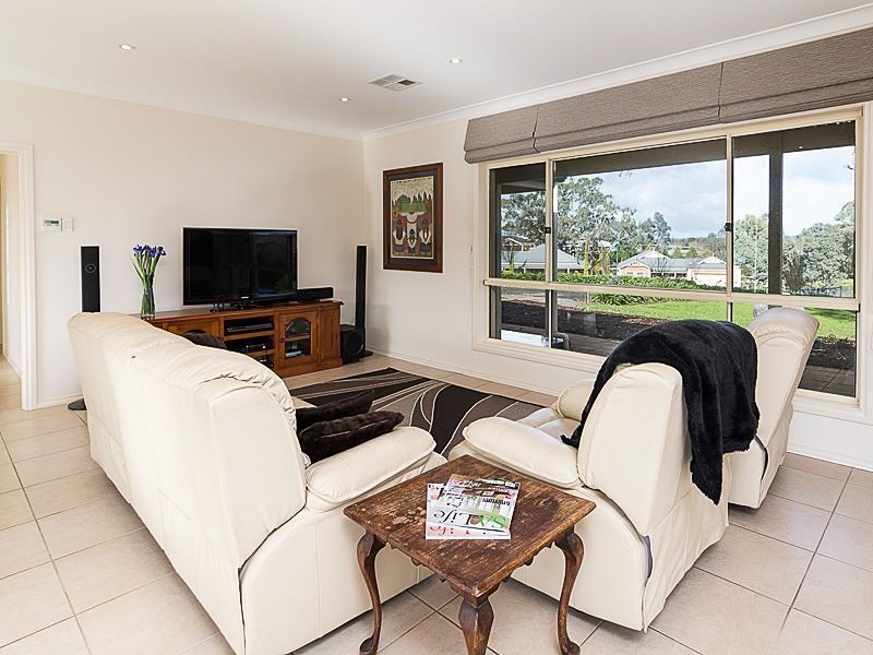 5 Pontiac Road, Mount Barker SA 5251