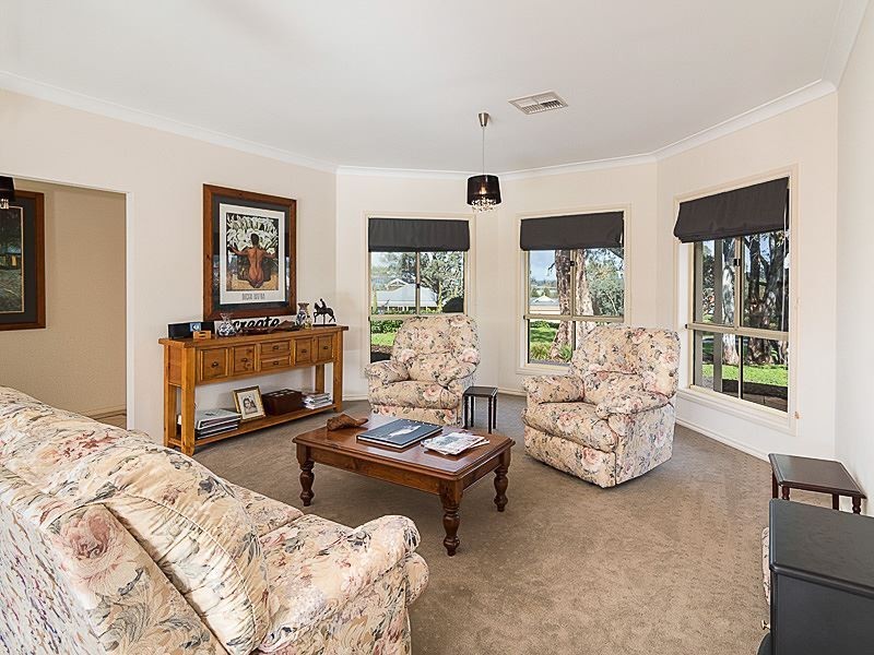 5 Pontiac Road, Mount Barker SA 5251