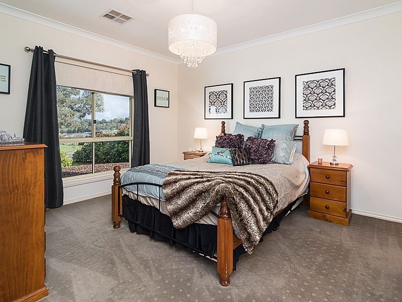 5 Pontiac Road, Mount Barker SA 5251