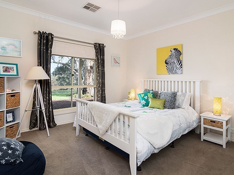 5 Pontiac Road, Mount Barker SA 5251