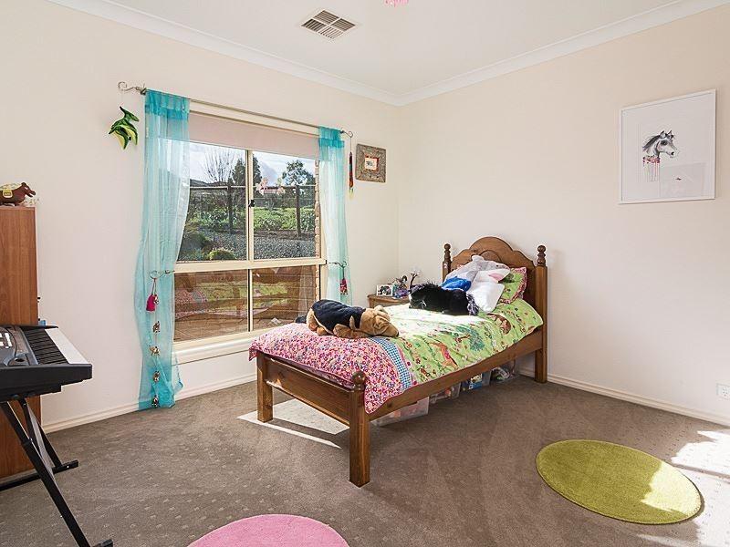 5 Pontiac Road, Mount Barker SA 5251