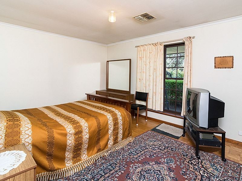 6 Deer Avenue, Mount Barker SA 5251