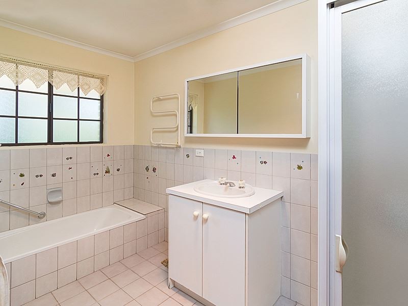 6 Deer Avenue, Mount Barker SA 5251