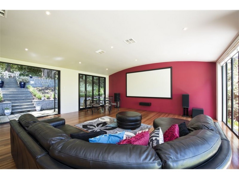 6 Rostrevor Road, Stirling SA 5152