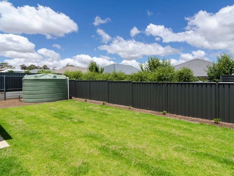 33 Hurling Drive, Mount Barker SA 5251