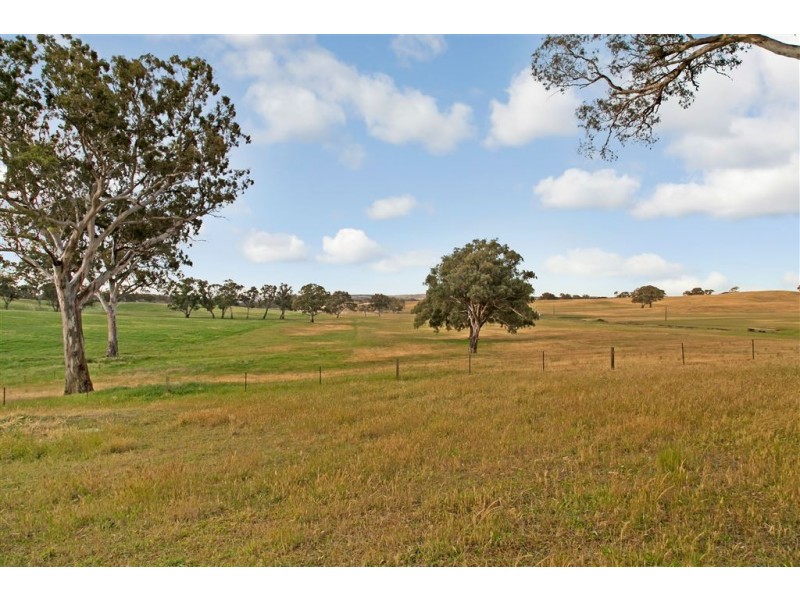 221 McLean Road, Birdwood SA 5234