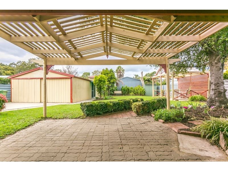 9 Deer Ave, Mount Barker SA 5251