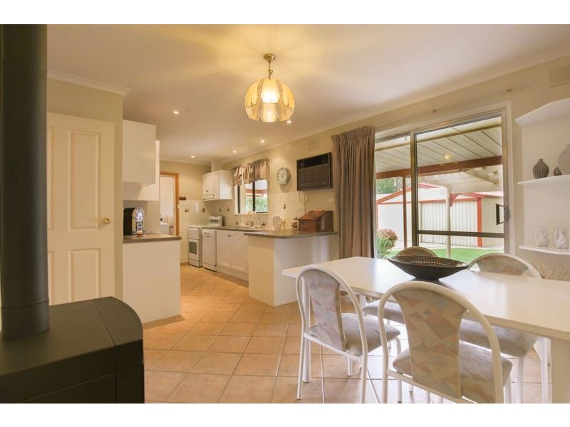 9 Deer Ave, Mount Barker SA 5251