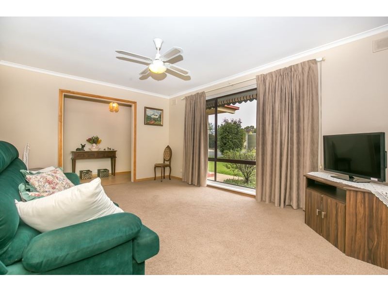 9 Deer Ave, Mount Barker SA 5251