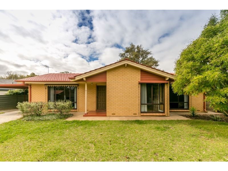 9 Deer Ave, Mount Barker SA 5251
