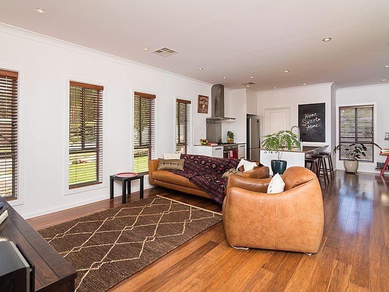 1 Jenkinson Drive, Mount Barker SA 5251