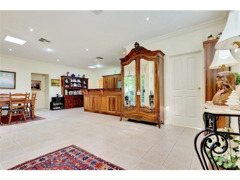 32 Avenue Road, Stirling SA 5152