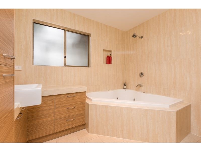 16 Roper Road, Murray Bridge SA 5253