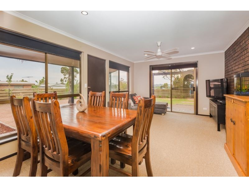 16 Roper Road, Murray Bridge SA 5253