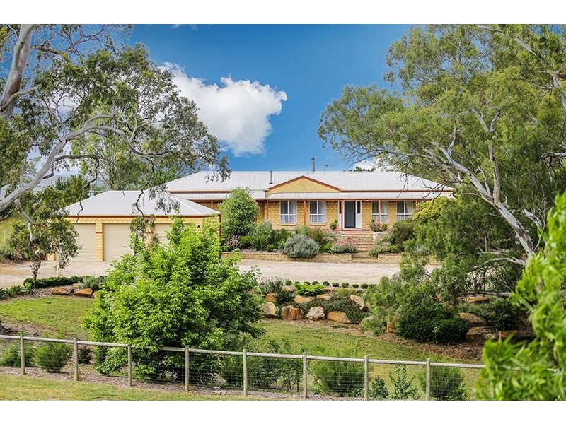 4 Dalmeny Drive, Mount Barker SA 5251