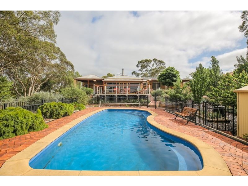 4 Dalmeny Drive, Mount Barker SA 5251