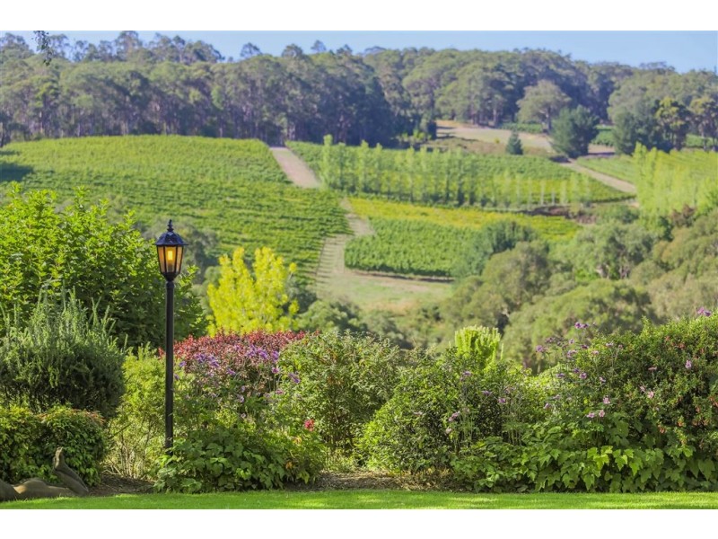 25 Hollidays Road, Summertown SA 5141