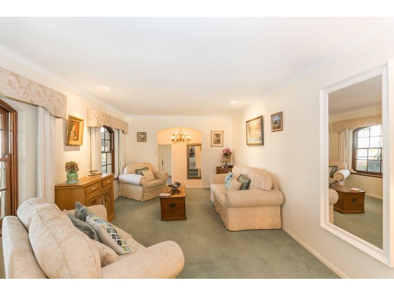 2 Wonnaminta Drive, Crafers SA 5152