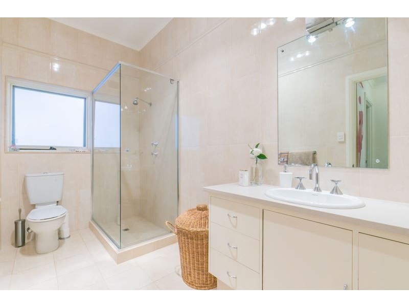 2 Wonnaminta Drive, Crafers SA 5152