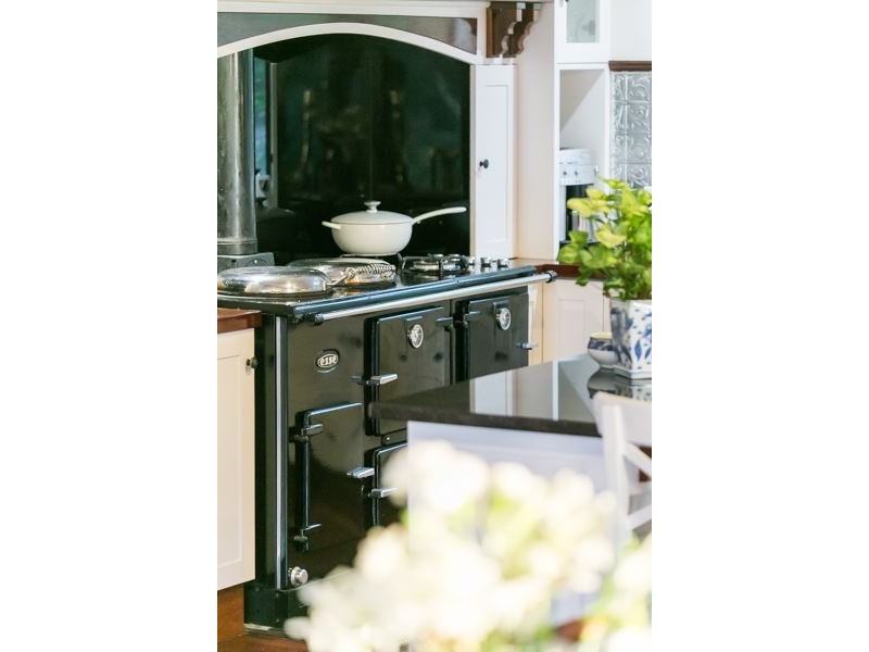 308 Whites Road, Flaxley SA 5153