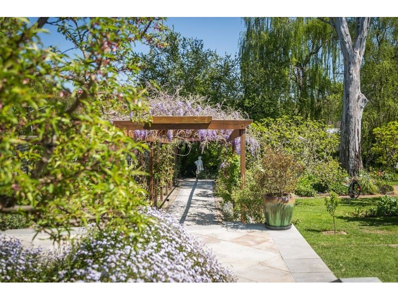 8 Kaesler Road, Hahndorf SA 5245