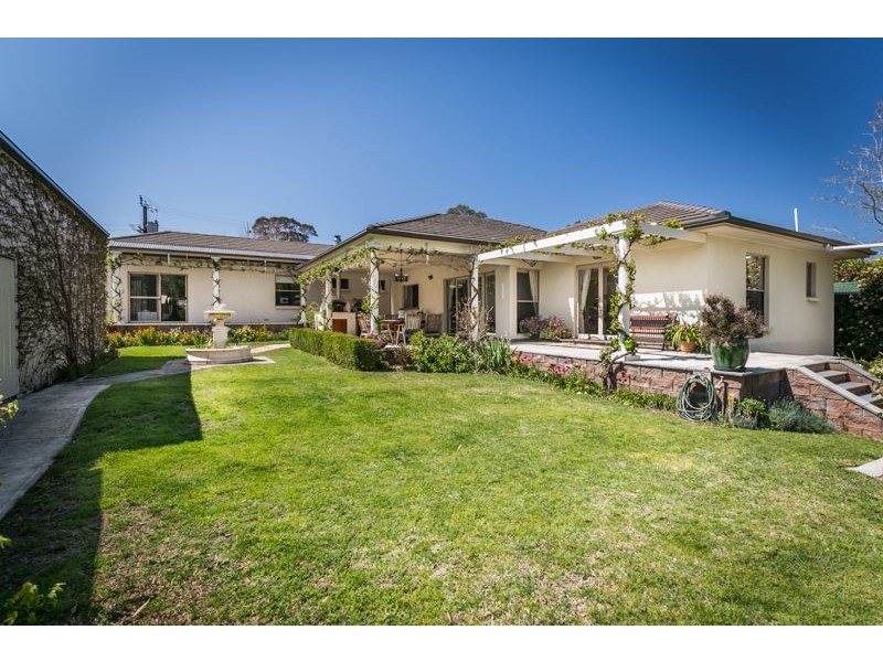 8 Kaesler Road, Hahndorf SA 5245