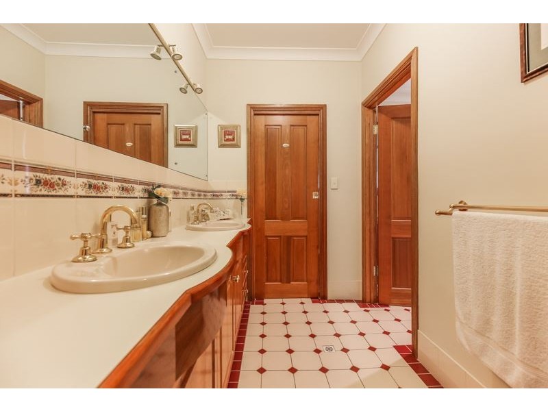 21 Dalmeny Drive, Mount Barker SA 5251