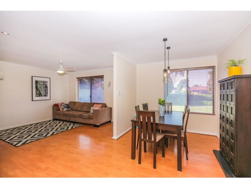 30 Lewis Avenue, Mount Barker SA 5251