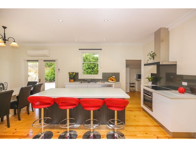 3 Castle Close, Crafers West SA 5152