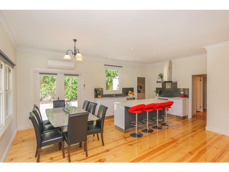 3 Castle Close, Crafers West SA 5152