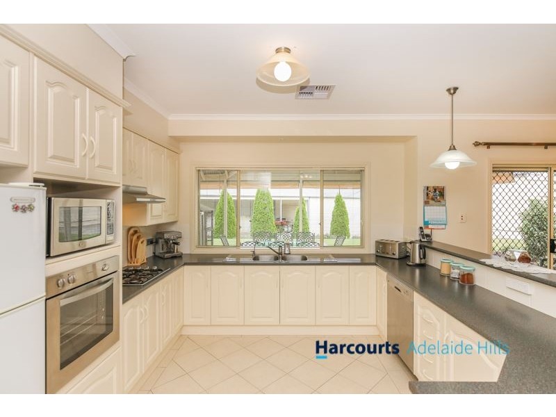 15 Barrow Court, Mount Barker SA 5251