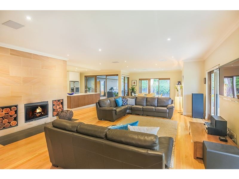 29 Princes Avenue, Crafers West SA 5152