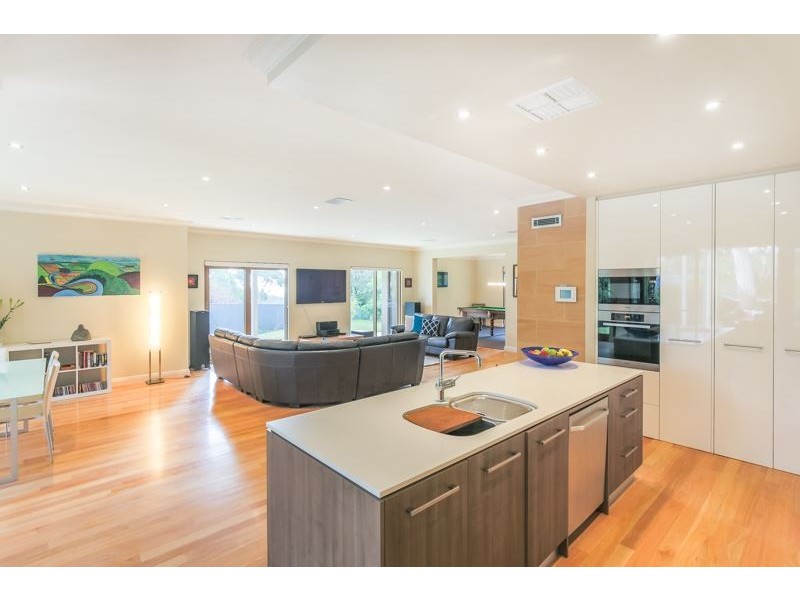 29 Princes Avenue, Crafers West SA 5152