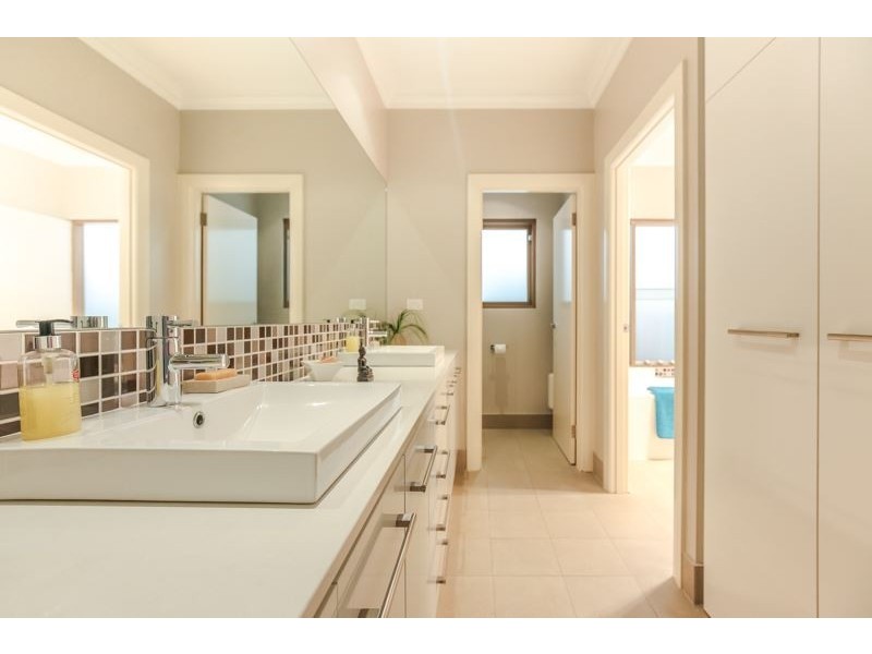 29 Princes Avenue, Crafers West SA 5152