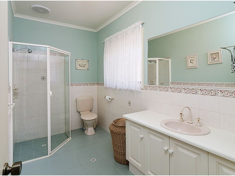 16 Silverwood Drive, Mount Barker SA 5251
