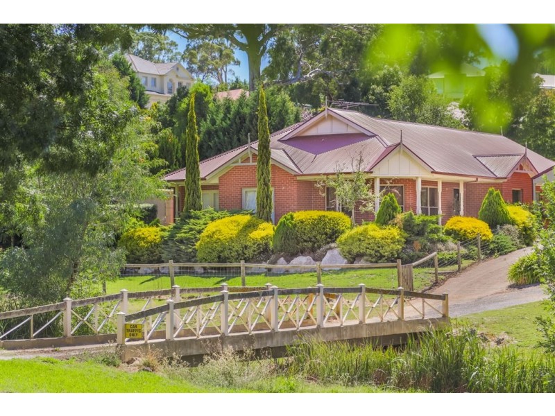 17 Fairfield Road, Mount Barker SA 5251