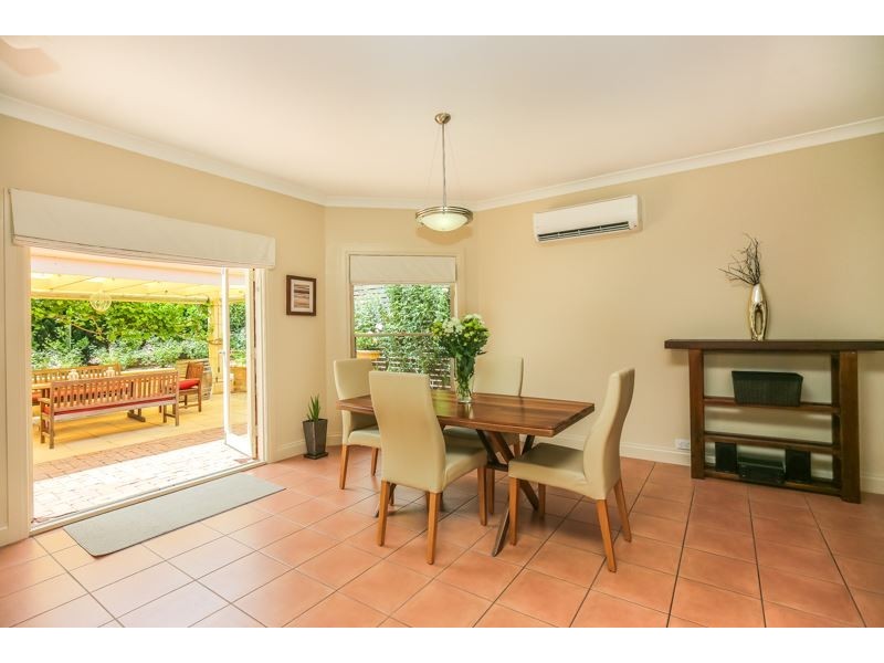 17 Fairfield Road, Mount Barker SA 5251