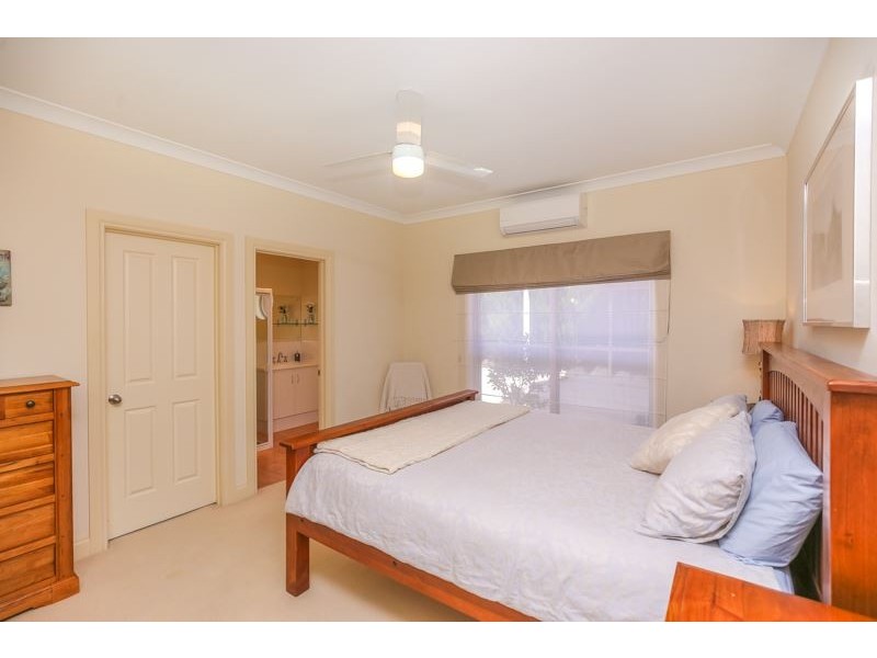 17 Fairfield Road, Mount Barker SA 5251