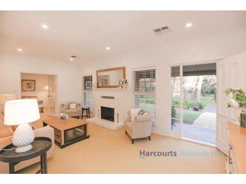 8 Glenside Road, Crafers SA 5152