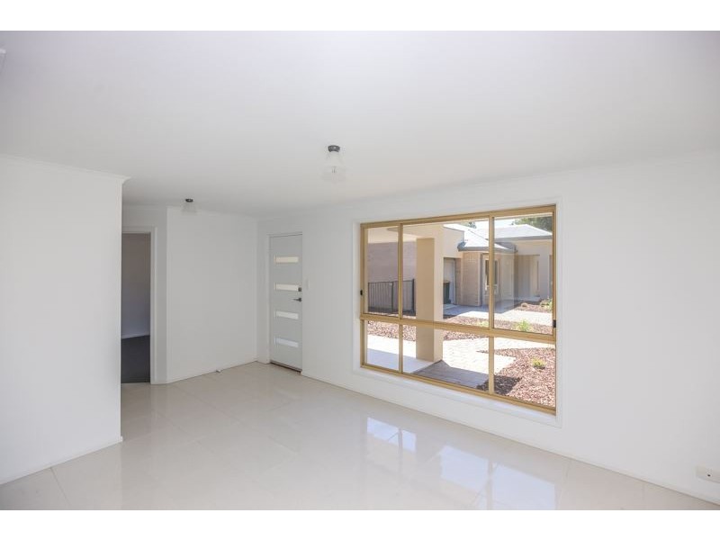 2/4 Harms Avenue, Birdwood SA 5234