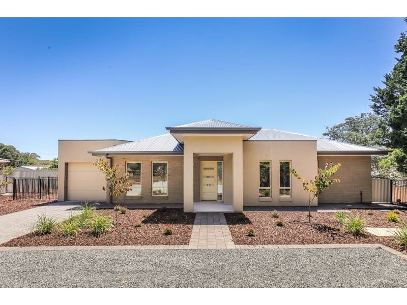 3/4 Harms Avenue, Birdwood SA 5234