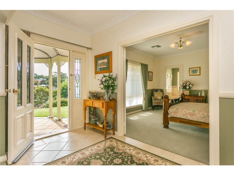 8 Duncan Crescent, Mount Barker SA 5251