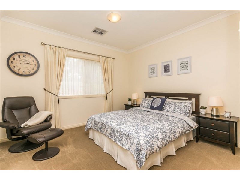 8 Duncan Crescent, Mount Barker SA 5251