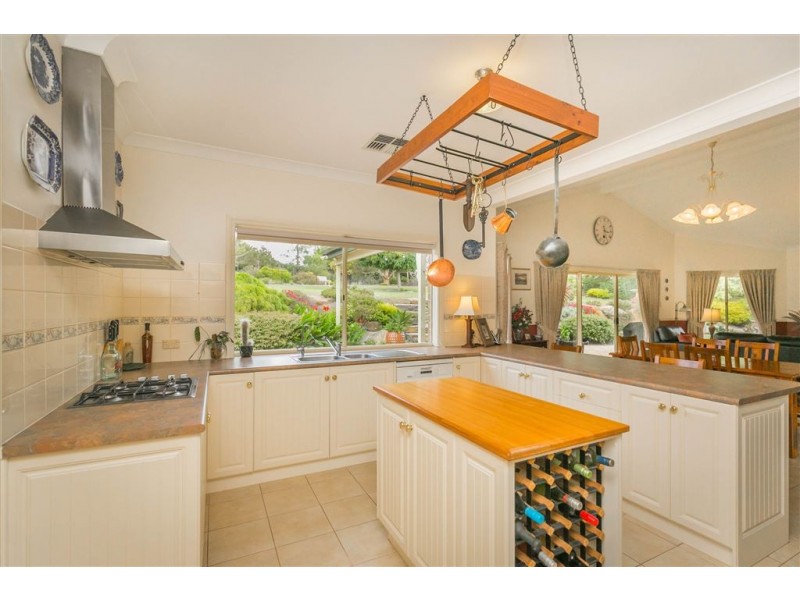 8 Duncan Crescent, Mount Barker SA 5251