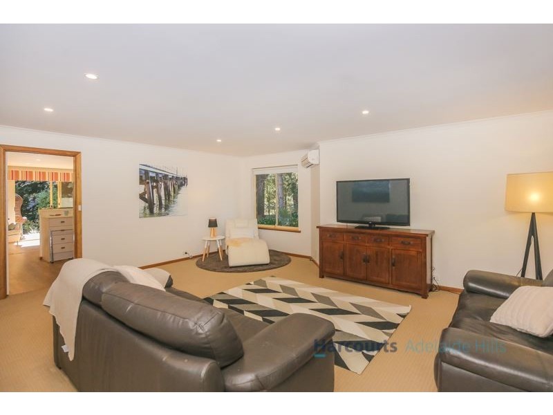 8 Fairview Road, Aldgate SA 5154