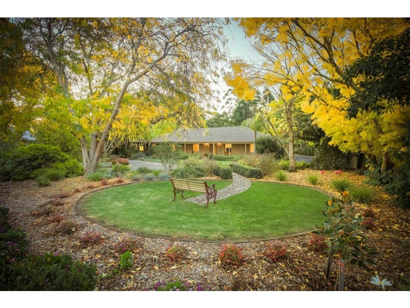 13 Victoria Street, Hahndorf SA 5245