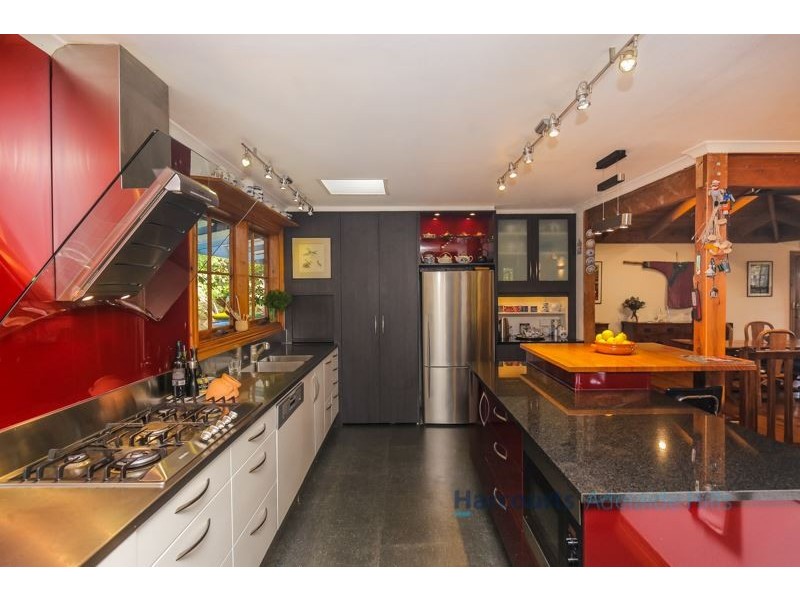 5 St Barberie Drive, Crafers SA 5152